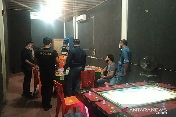 Polisi Jambi tangkap pemilik judi mesin di Bungo-Tebo