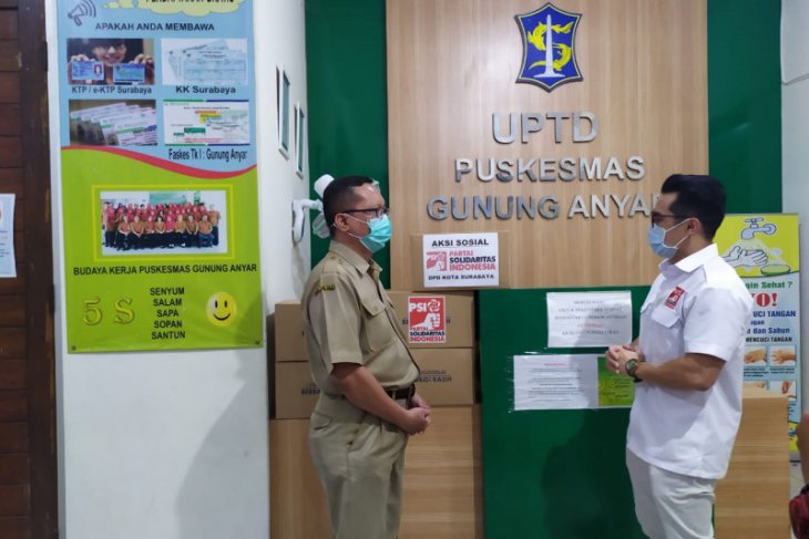 PSI salurkan 1.000 APD baju hazmat untuk nakes di Kota Surabaya