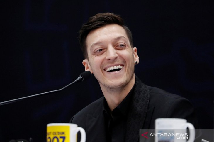 Ozil kembali tolak ikut timnas Jerman