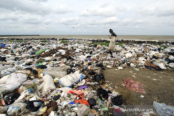 Laut Indonesia tercemar sampah