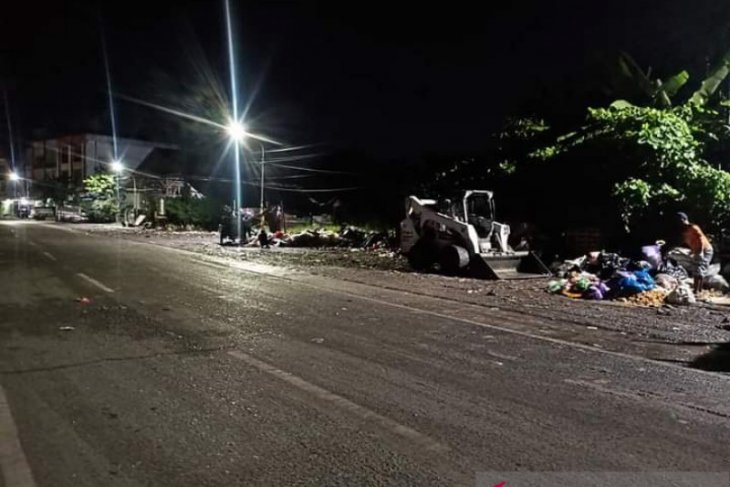 Sepekan sudah DLH Banjarmasin berjibaku sampah yang naik 100 persen