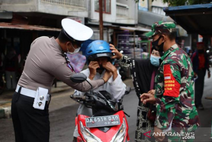 Sadarkan masyarakat, PPKM di HSS terus digencarkan