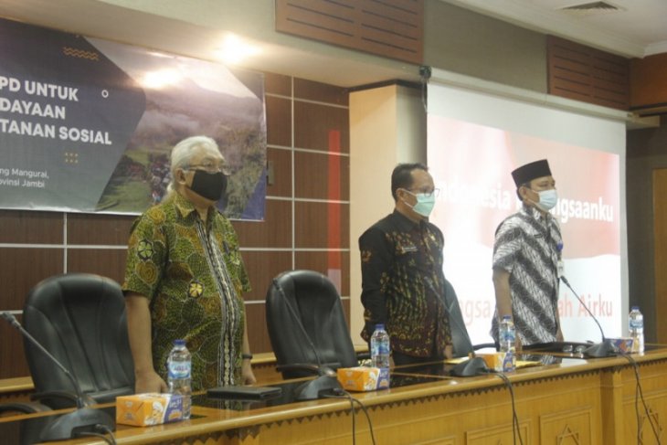 Jambi memperkuat pemberdayaan penerima izin perhutanan sosial