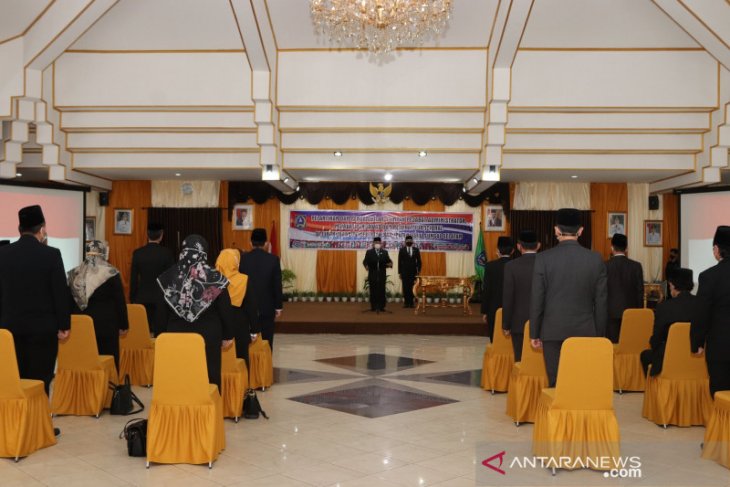 31 pejabat administrator dan dua pejabat fungsional Pemkab HSS dilantik