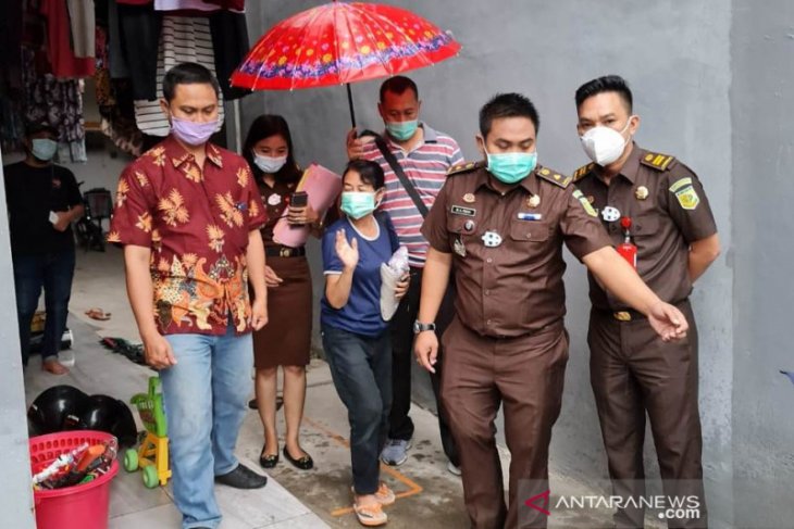 Kejaksaan Tangkap Buronan Perkara Korupsi Di Surabaya - ANTARA News ...