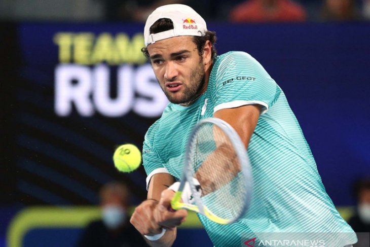 Berrettini bertemu Zverev di partai puncak Madrid Open 2021