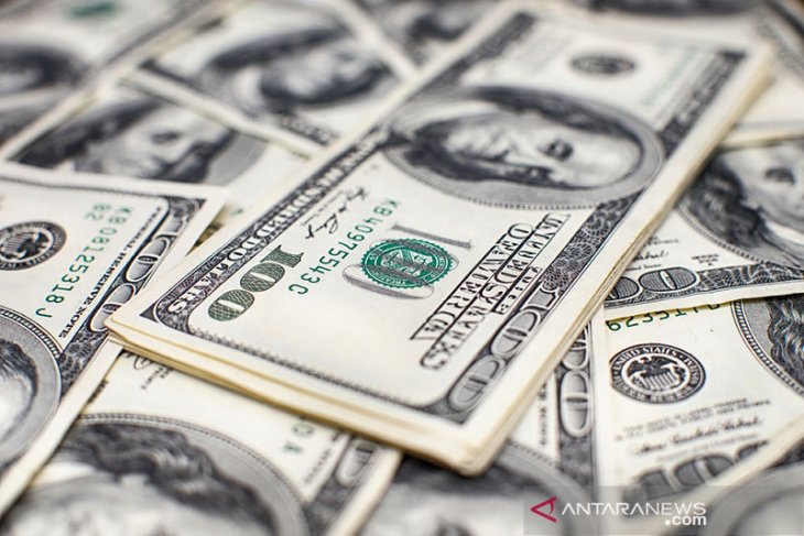 Dolar menguat setelah kesaksian Powell, pound tertinggi 3 tahun