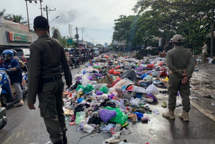 Banjarmasin giatkan operasi yustisi terhadap pelanggar pembuang sampah