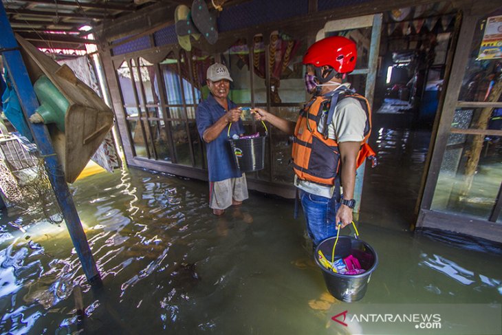 FAJI Kalsel Salurkan Bantuan Kepada Korban Banjir