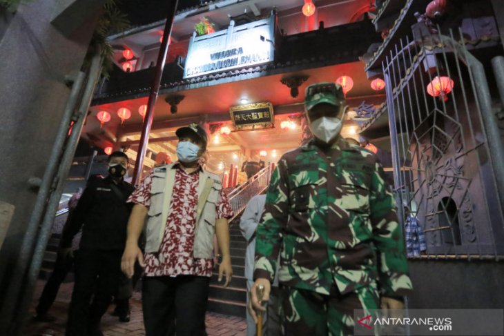 Wali Kota Arief pastikan ibadah di vihara terapkan protokol kesehatan
