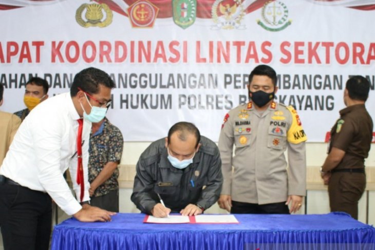 Forkopimda Bengkayang soroti pentingnya upaya penanganan tambang ilegal