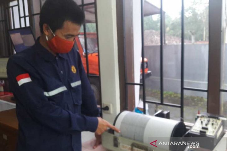 Aktivitas gempa vulkanik Gunung Sindoro meningkat