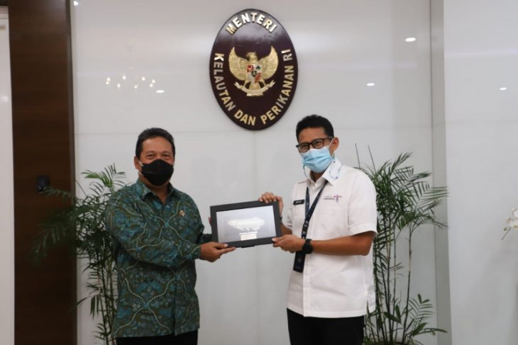 Trenggono-Sandiaga sepakat kembangkan wisata bahari di Indonesia
