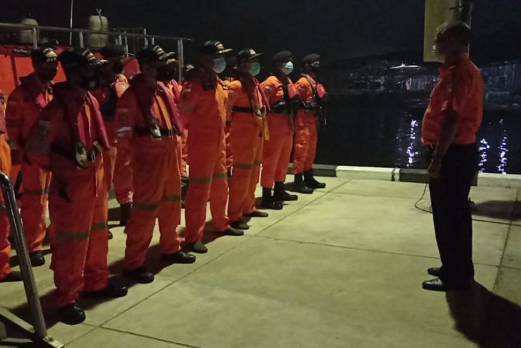 SAR Pontianak kerahkan kapal penyelamat cari ABK terjatuh di Muara Jungkat