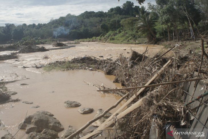 Flood: More than IDR2 billion loss on HST tourism