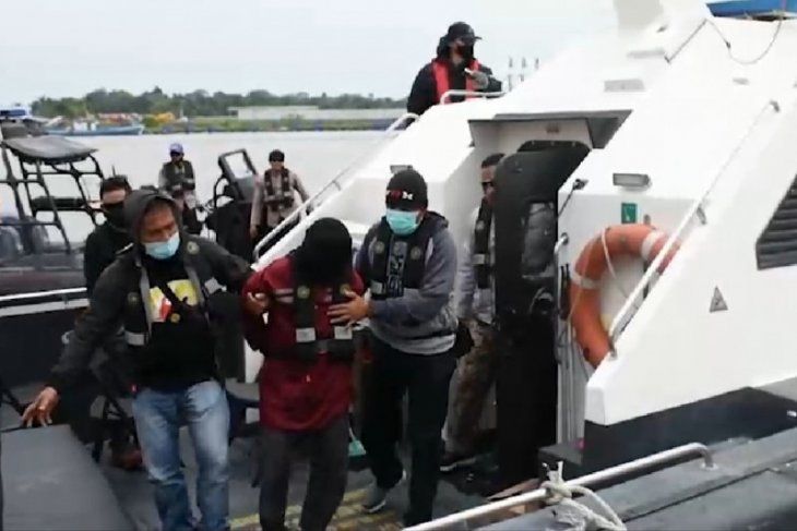 Penangkapan terduga teroris gunakan kapal milik Polairud Polda Kalbar