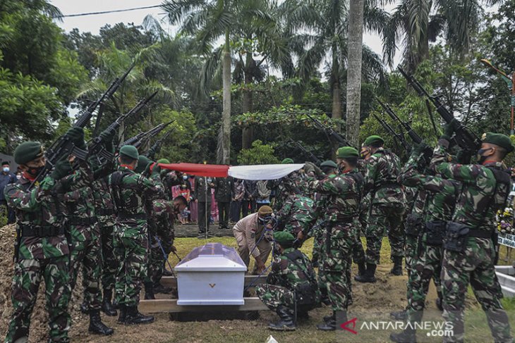 Pemakaman prajurit TNI gugur dalam tugas 