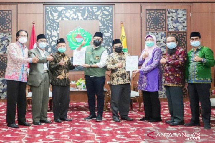 Perguruan tinggi serahkan naskah akademik pemekaran Pamekasan