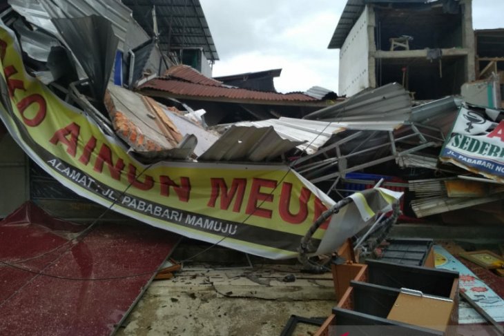 60 rumah rusak pascagempa M 5,2 di Halmahera Selatan