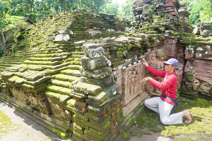 Pemugaran Candi Mirigambar