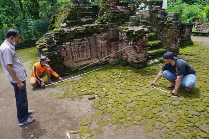 Pemugaran Candi Mirigambar