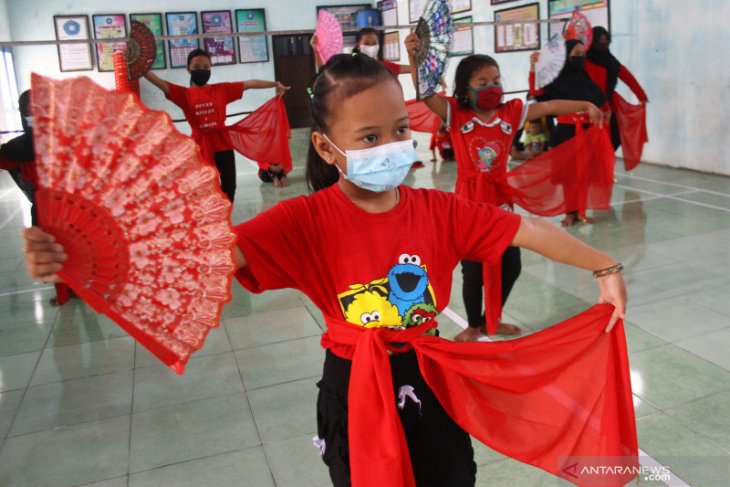 Latihan Menari