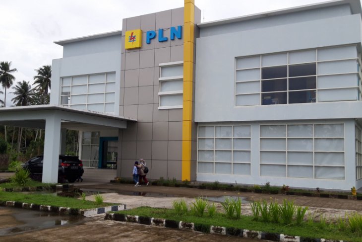 ULP - PLN Cabang Soasio sarankan masyarakat pakai aplikasi PLN Mobile