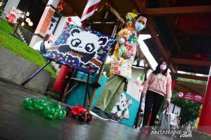 Taman Safari Bogor kampanyekan peduli sampah