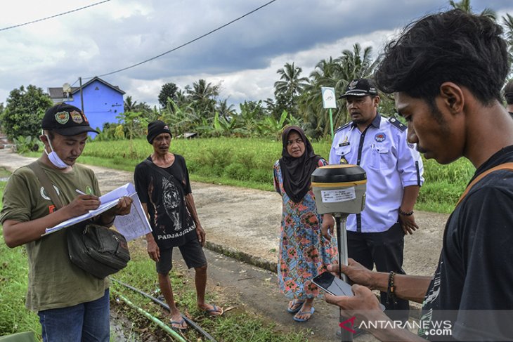 Pengukuran tanah sertifikat elektronik 