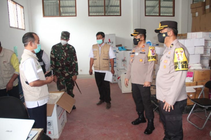 Polres Lebak kawal pendistribusian vaksin COVID-19 dari provinsi