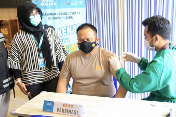 Personel Polres Malang mulai jalani vaksinasi COVID-19