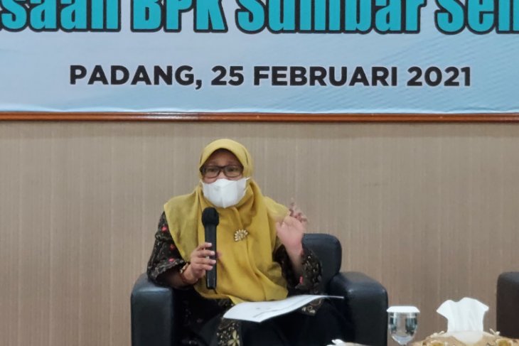BPK Sumbar ungkap terjadinya penggelembungan hand sanitizer Rp4,9 miliar di BPBD