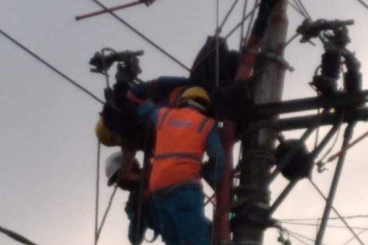 Warga Hinai Langkat tewas tersengat listrik tegangan tinggi
