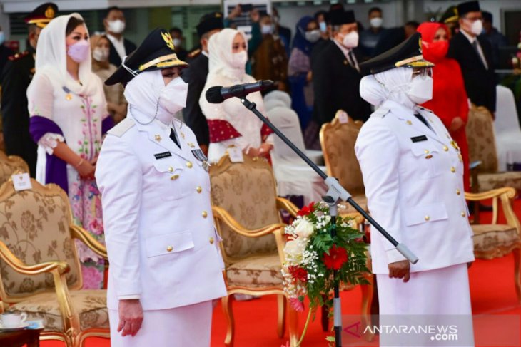Pertama di Sumatera, bupati dan wakil bupati perempuan dilantik