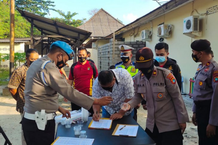 Propam Polda Bangka Belitung tes urine ratusan polisi Bangka