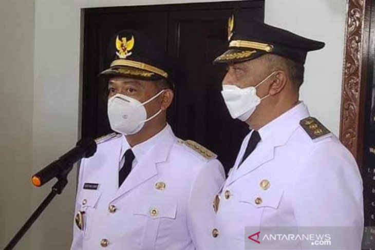 Darwis - Rizal komitmen perbaiki birokrasi di Bengkayang