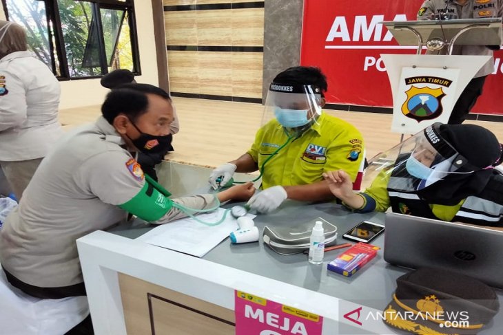 Ratusan personel Polres Pamekasan disuntik vaksin COVID-19