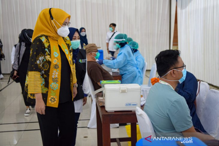 Ratusan ASN Pemkab Purwakarta divaksin COVID-19