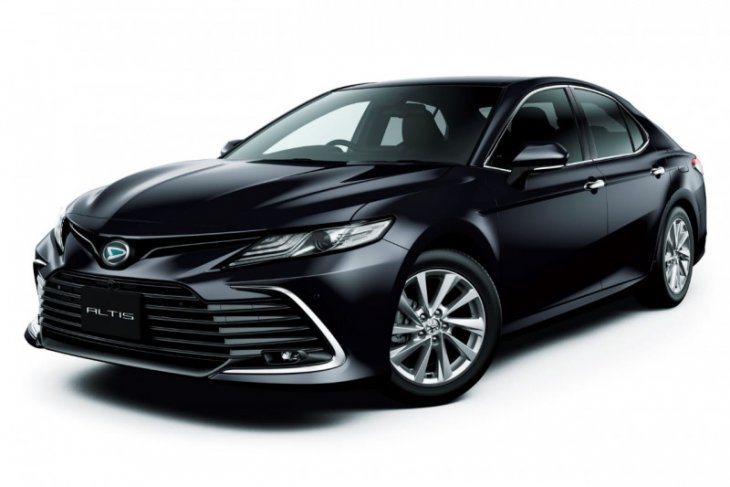 Daihatsu Altis miliki pembaruan tampilan serta fitur keamanan