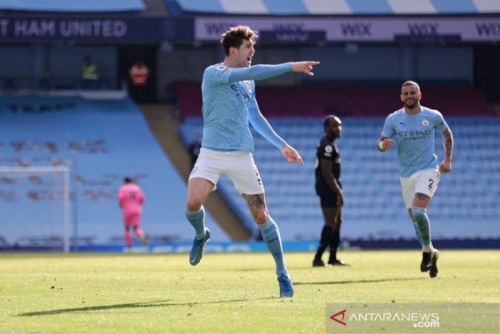 Manchester City kini memiliki keunggulan 12 poin di puncak klasemen Liga Inggris