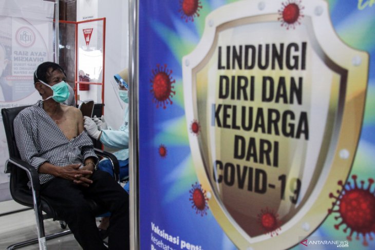 Jalan beriringan vaksinasi COVID-19 dan pemulihan ekonomi