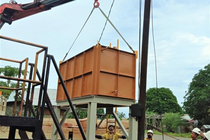 BKP-BTR bantu tangki penampung solar untuk mesin genset di Desa Lurang