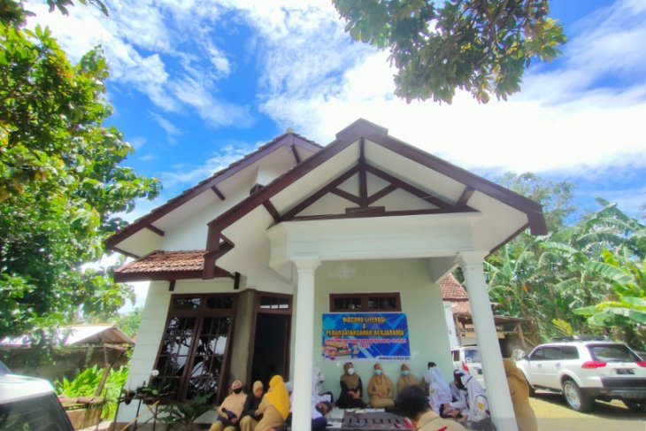BRLS Bondowoso siap bantu sekolah bina literasi