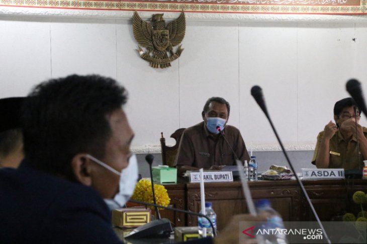 Reses DPRD Banten, Wabup Serang sampaikan persoalan sampah