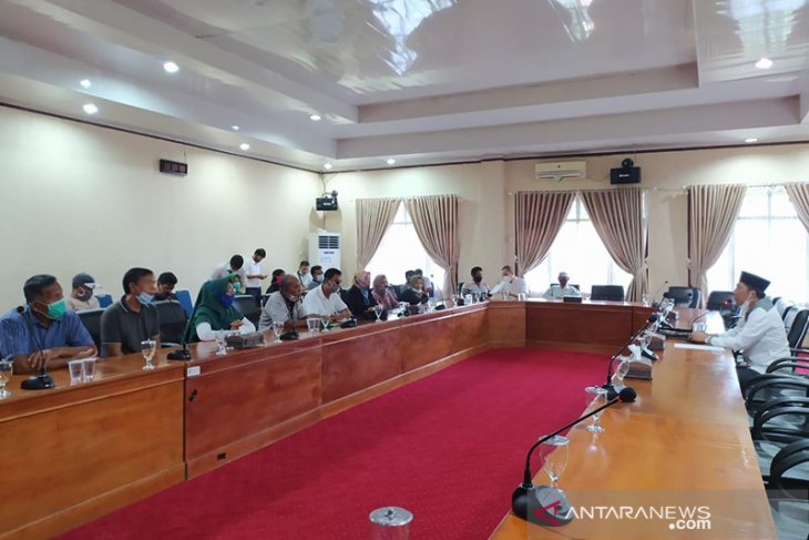 30 warga penggarap lahan Pelindo datangi DPRD Kota Bengkulu