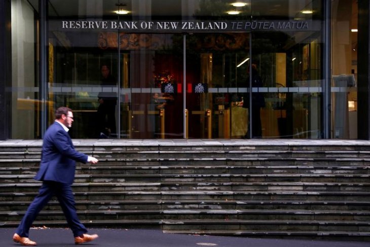 Bank-bank sentral global bersiap menghadapi risiko inflasi lebih tinggi