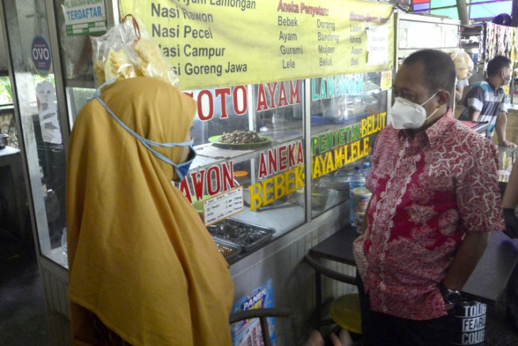 Pemkot Surabaya tawarkan solusi saat omset pedagang SWK turun