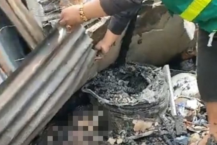 Satu orang meninggal dan lima rumah terbakar di Singkawang