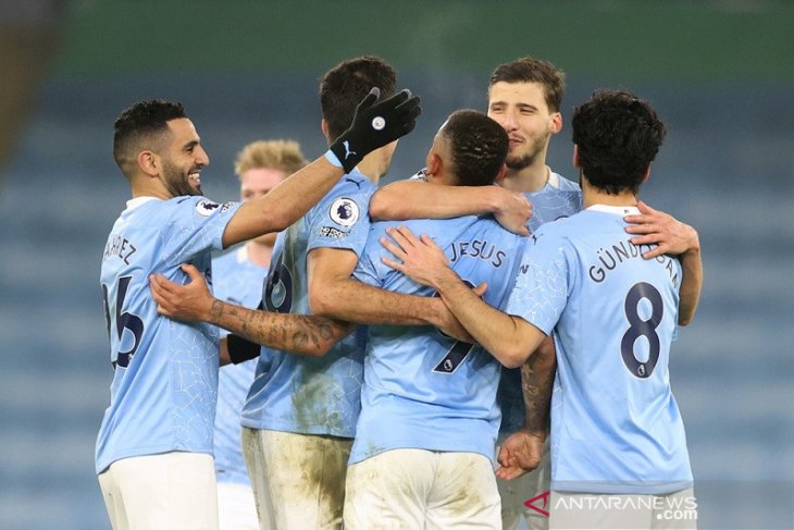 Manchester City semakin mapan di puncak klasemen
