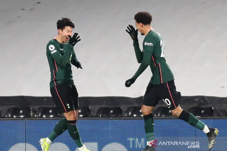 Gol bunuh diri menangkan Tottenham Hotspur atas Fulham